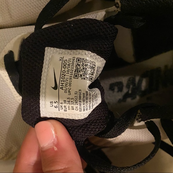 Nike track spikes - Picture 3 of 3